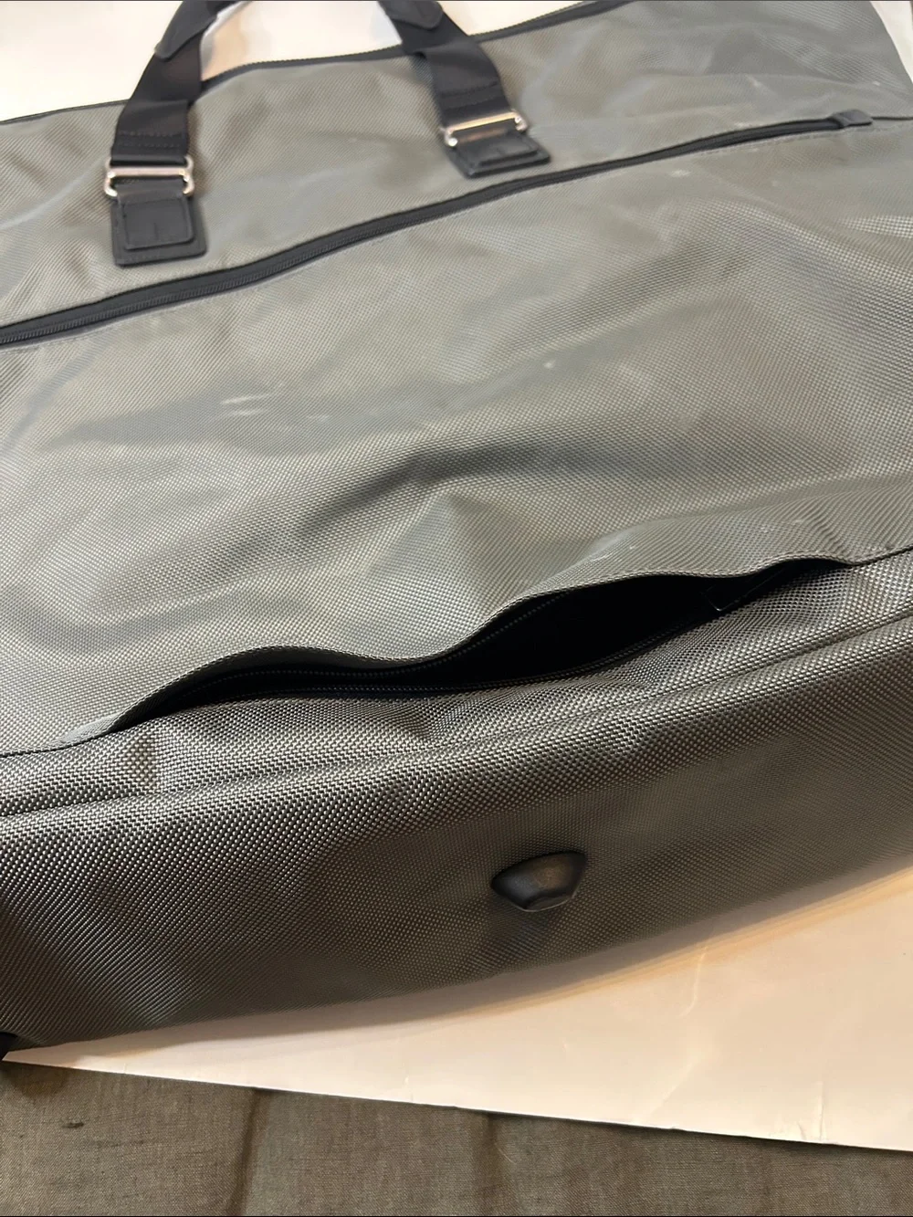 Tumi durable gray