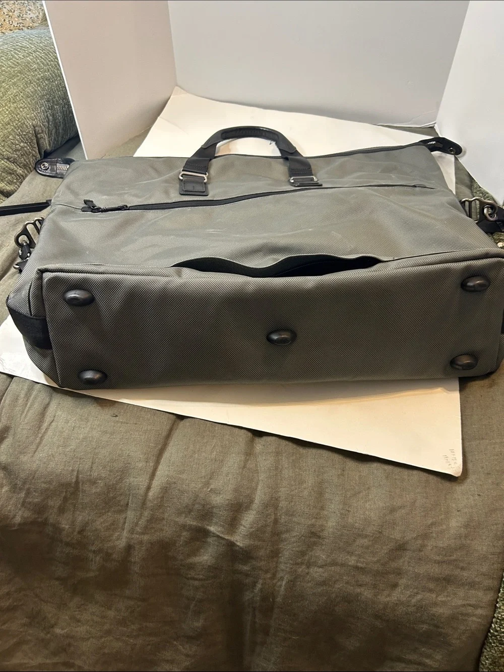 Tumi durable gray