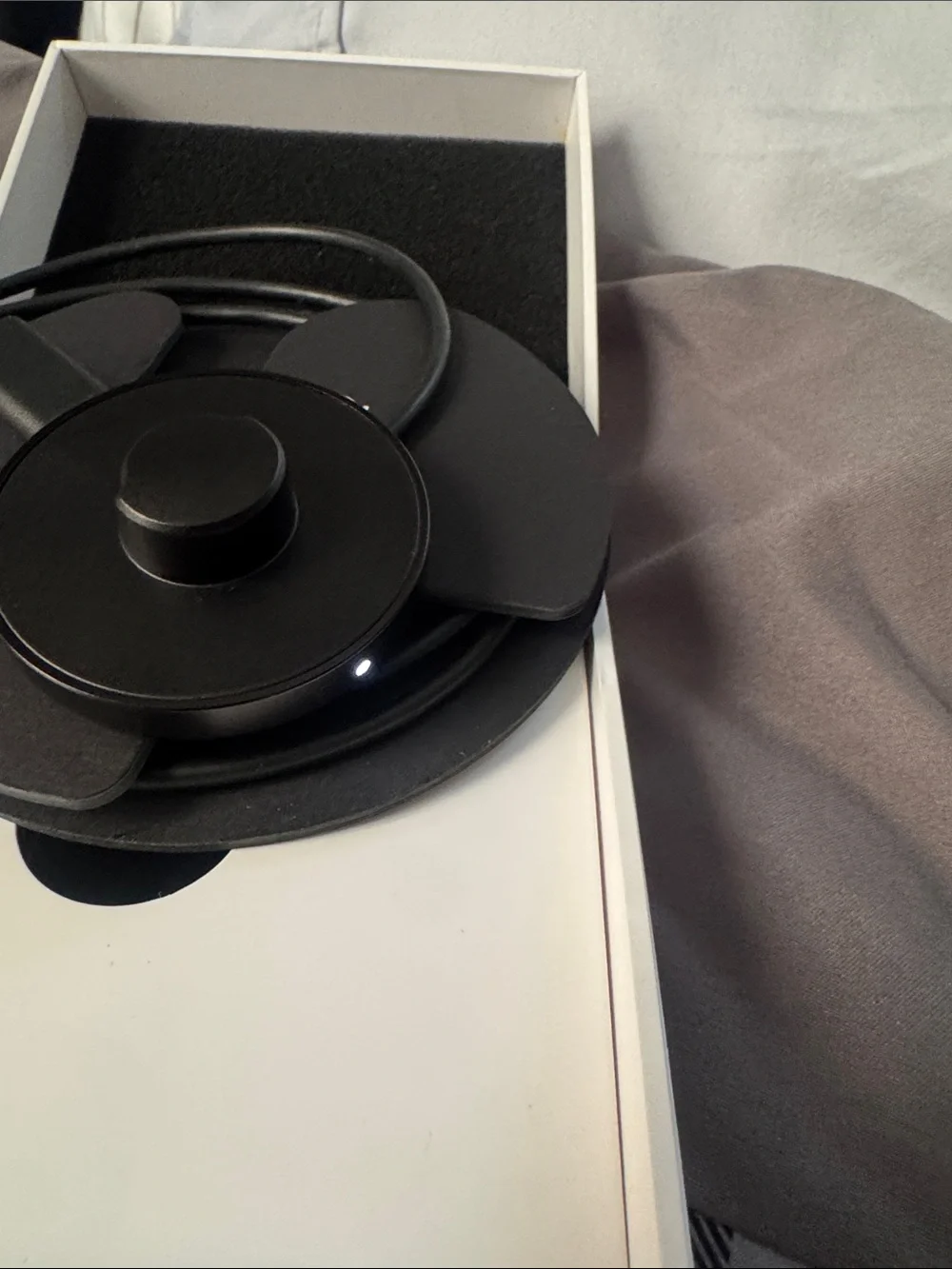 Oura magnetic charging