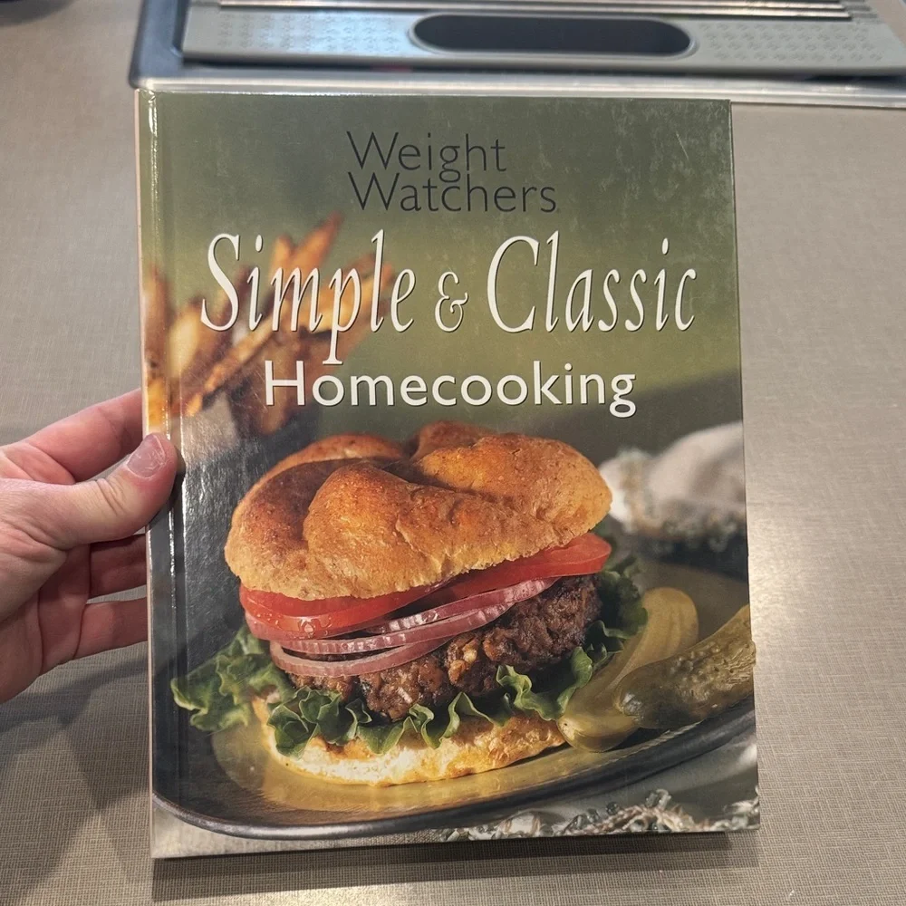 Weight Watchers Simple & Classic Homecooking Cookbook - Green Cover