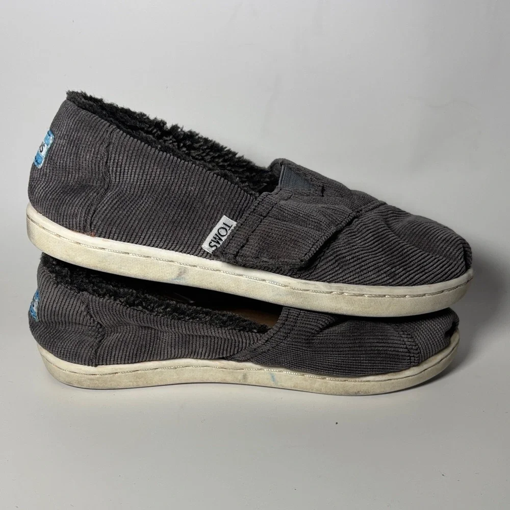 Toms cozy gray