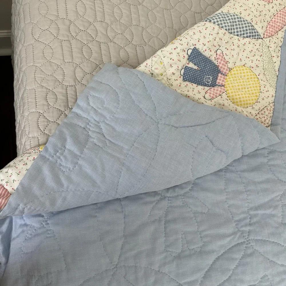 Handmade back discolorations quilt
