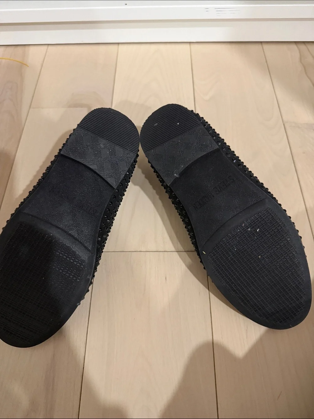 Steve Madden black slip