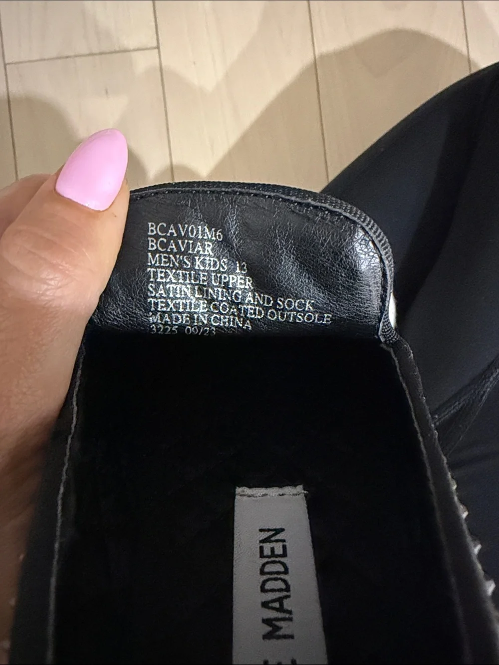 Steve Madden black slip