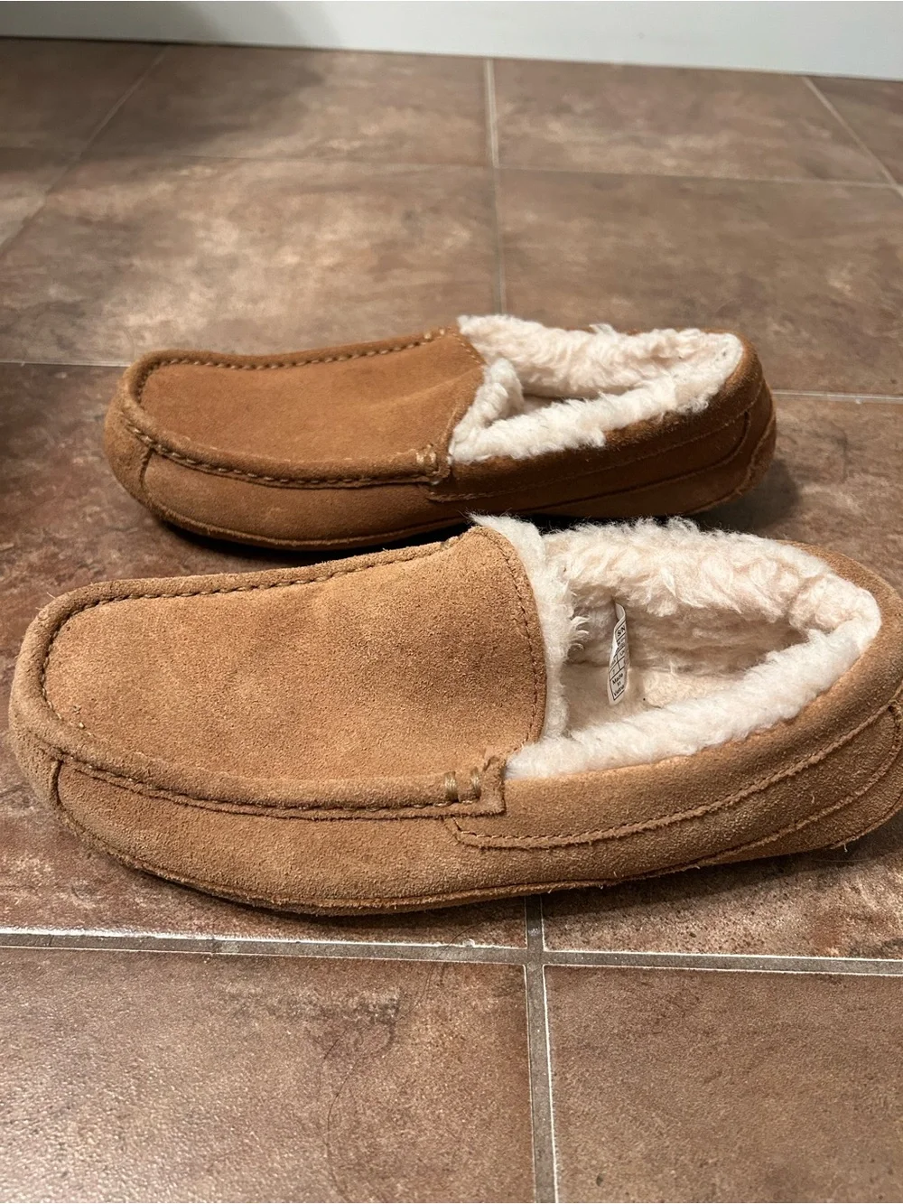 UGG Kids Chestnut Brown Shearling Lined Slippers - Size 7