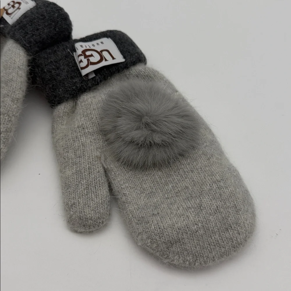 UGG cozy mittens