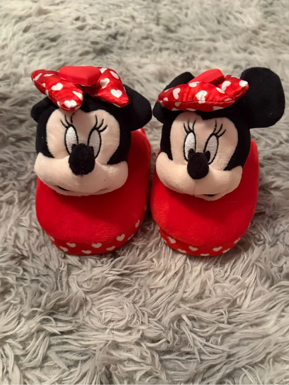 Disney Red and Black Minnie Mouse light up Plush Baby Slippers