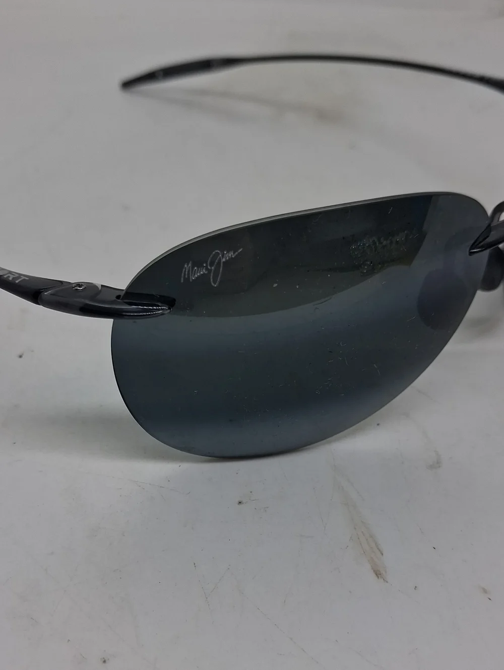 Maui Jim lightweight rimless