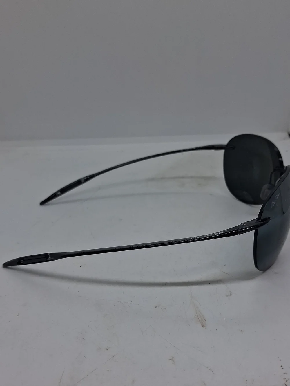 Maui Jim lightweight rimless