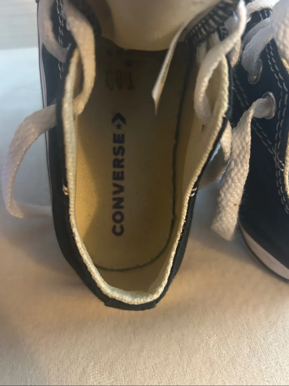 Converse classic low