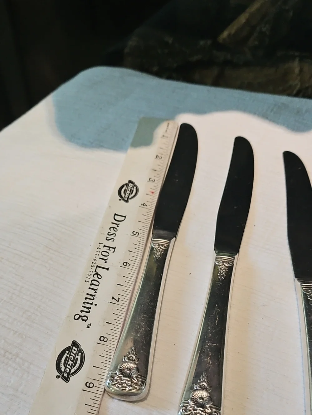 5 Dinner Knives - 1930's Floral Adoration Pattern