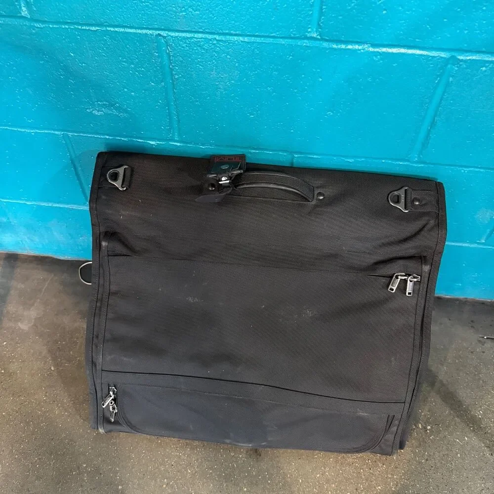 Tumi alpha tri