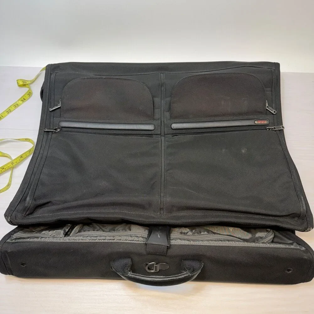 Tumi alpha tri