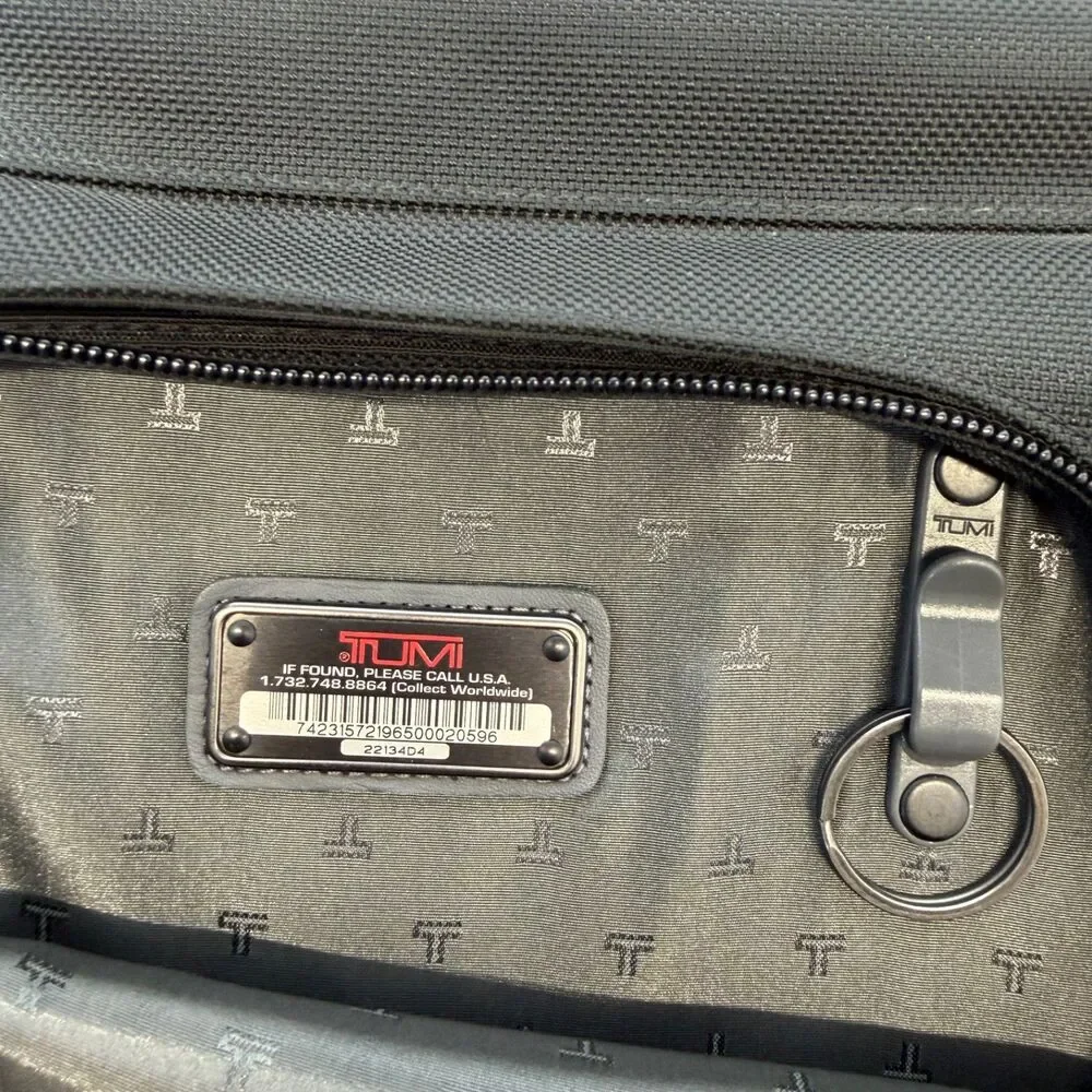 Tumi alpha tri