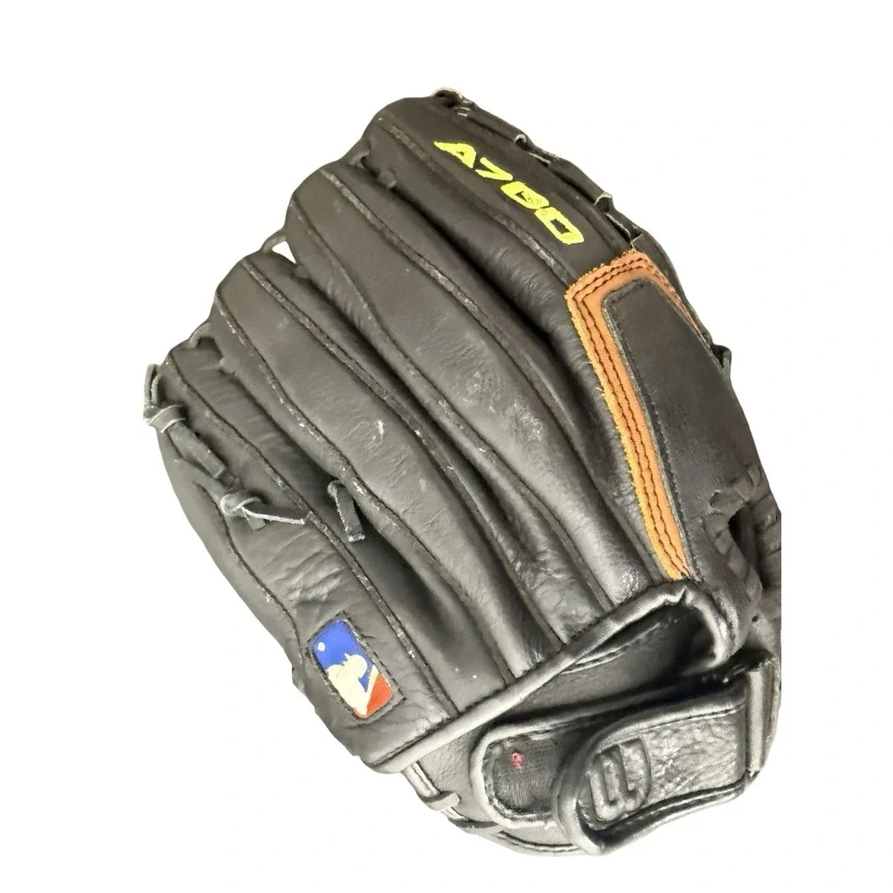 Wilson a700 rht