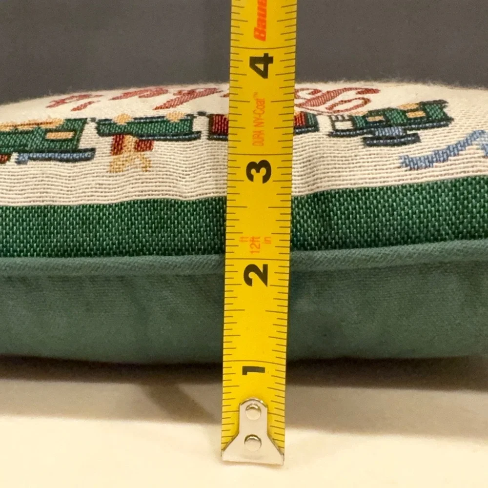 Pillow Décor celebrate little