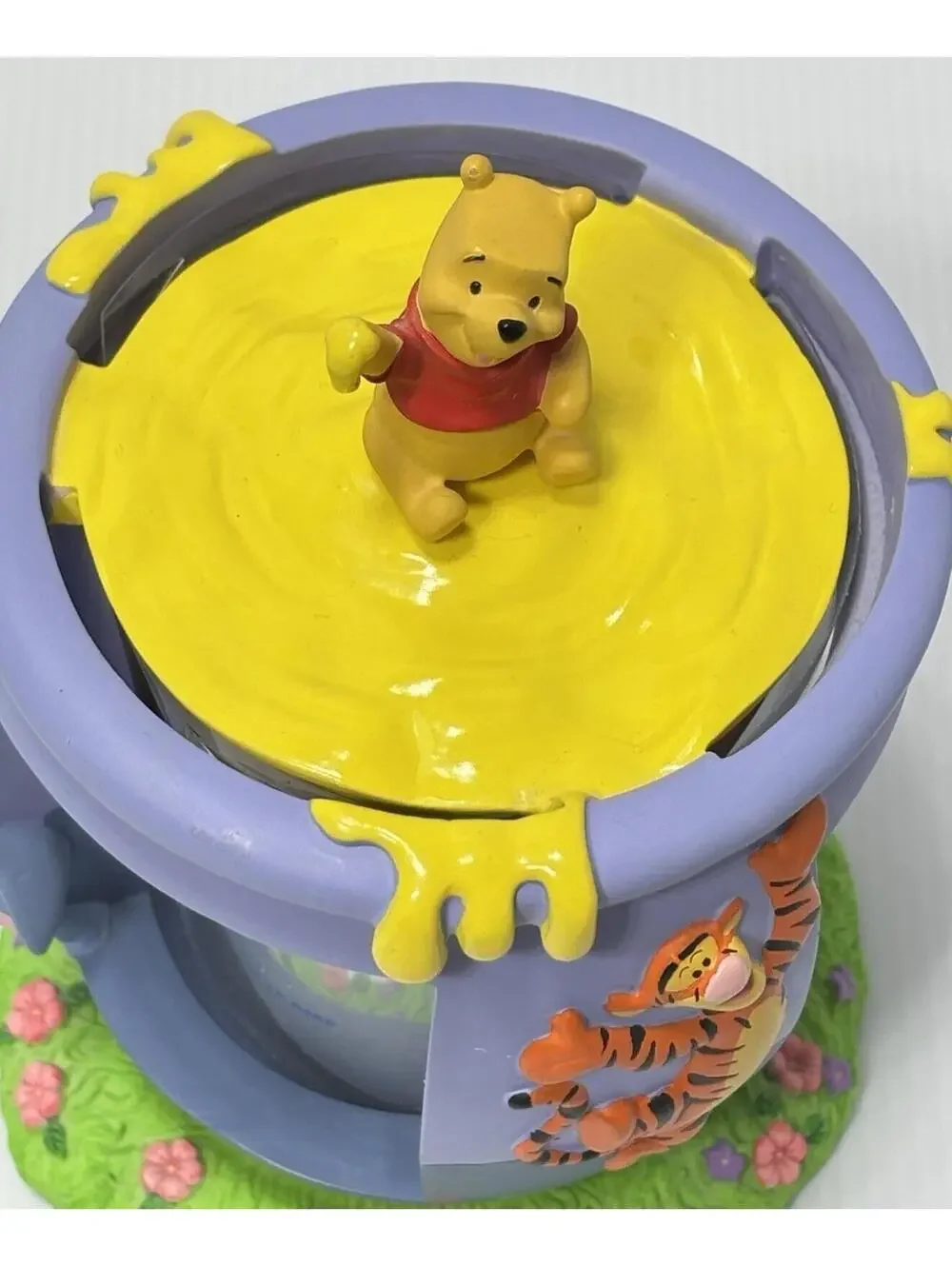 Vintage Disney Store Winnie the Pooh Spinning Honey Pot Resin Picture Frame Rare
