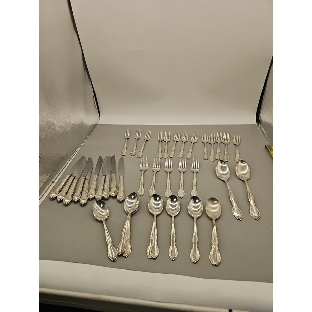 Rogers Stainless Flatware 42 Mixed Pieces‎ Knives Forks Spoons Floral Pattern