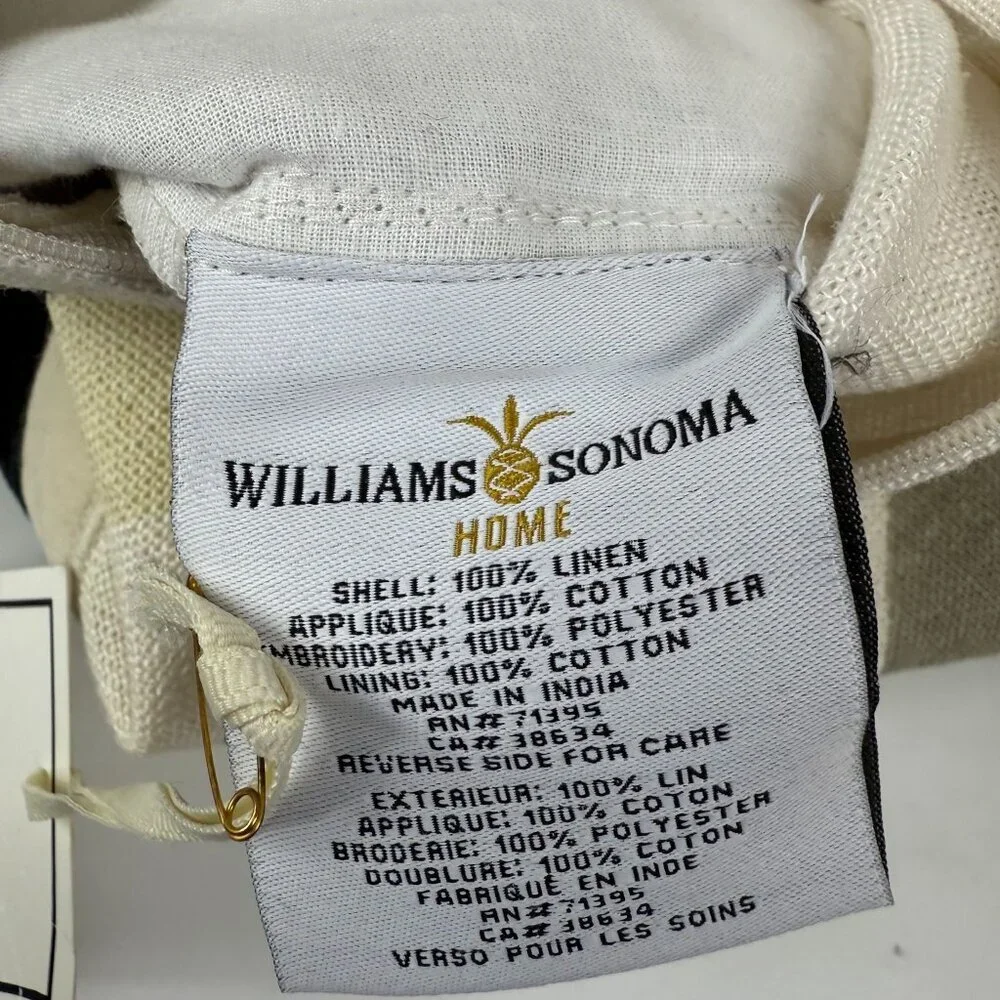 Williams Sonoma zipper closure