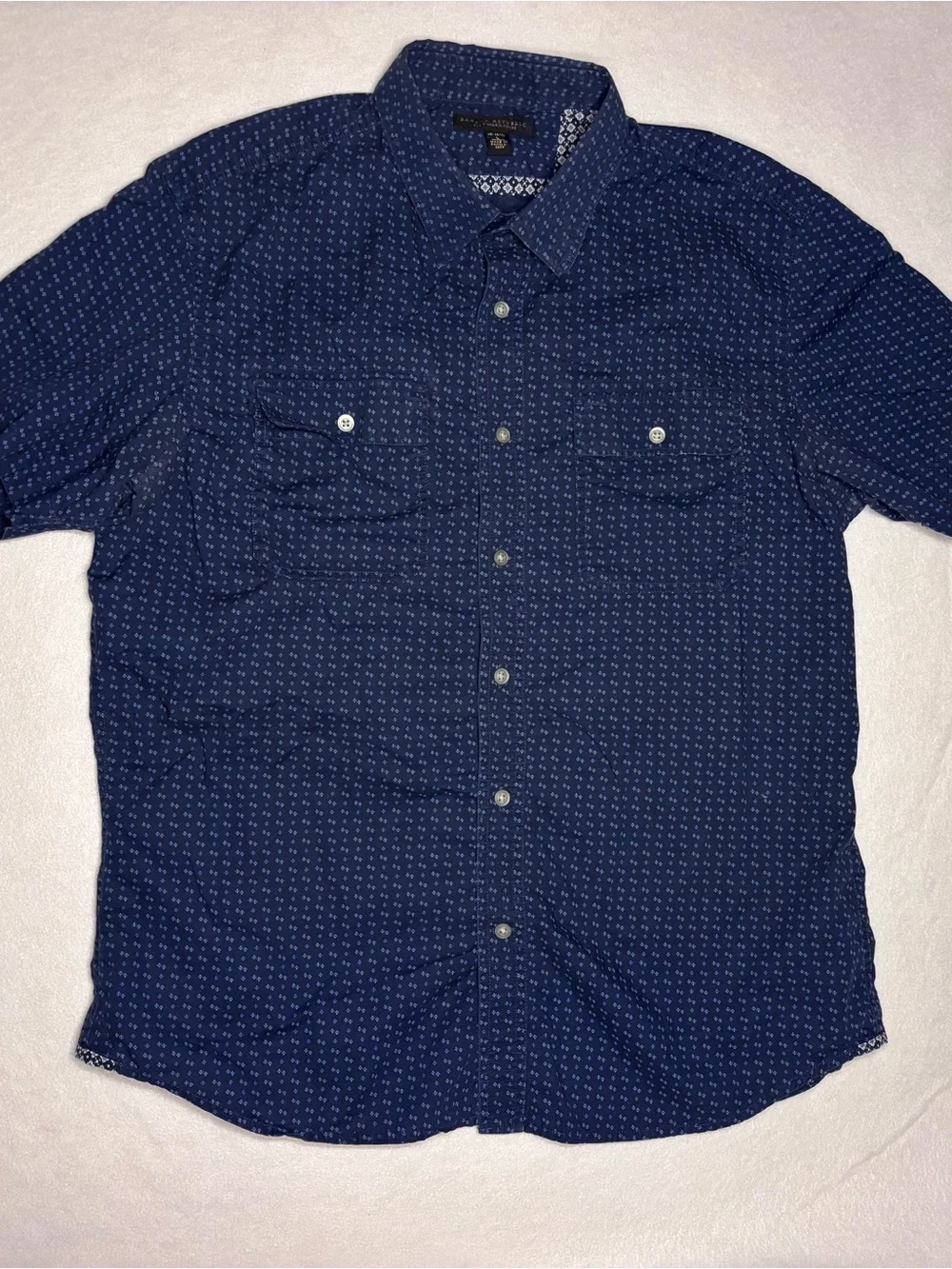 Banana Republic Soft Wash Navy Short-Sleeve Button-Down Shirt Large 16 - 16 1/2