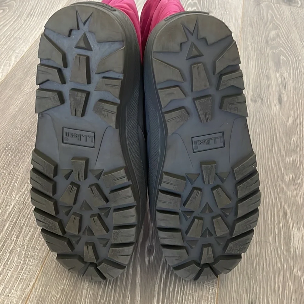 L.L. Bean set second