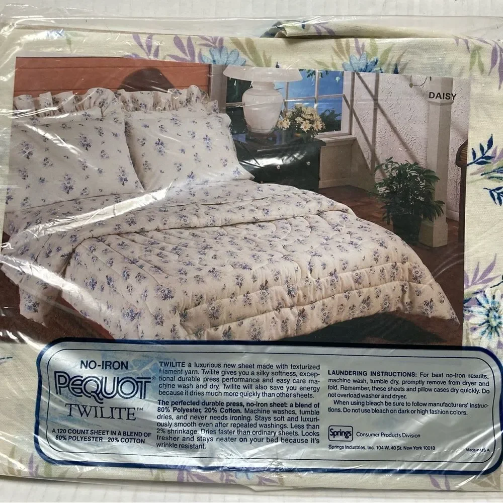 Vintage pequot daisy