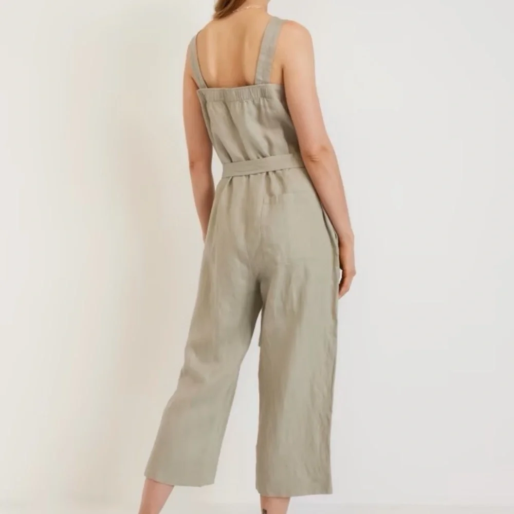 Everlane stylish versatile