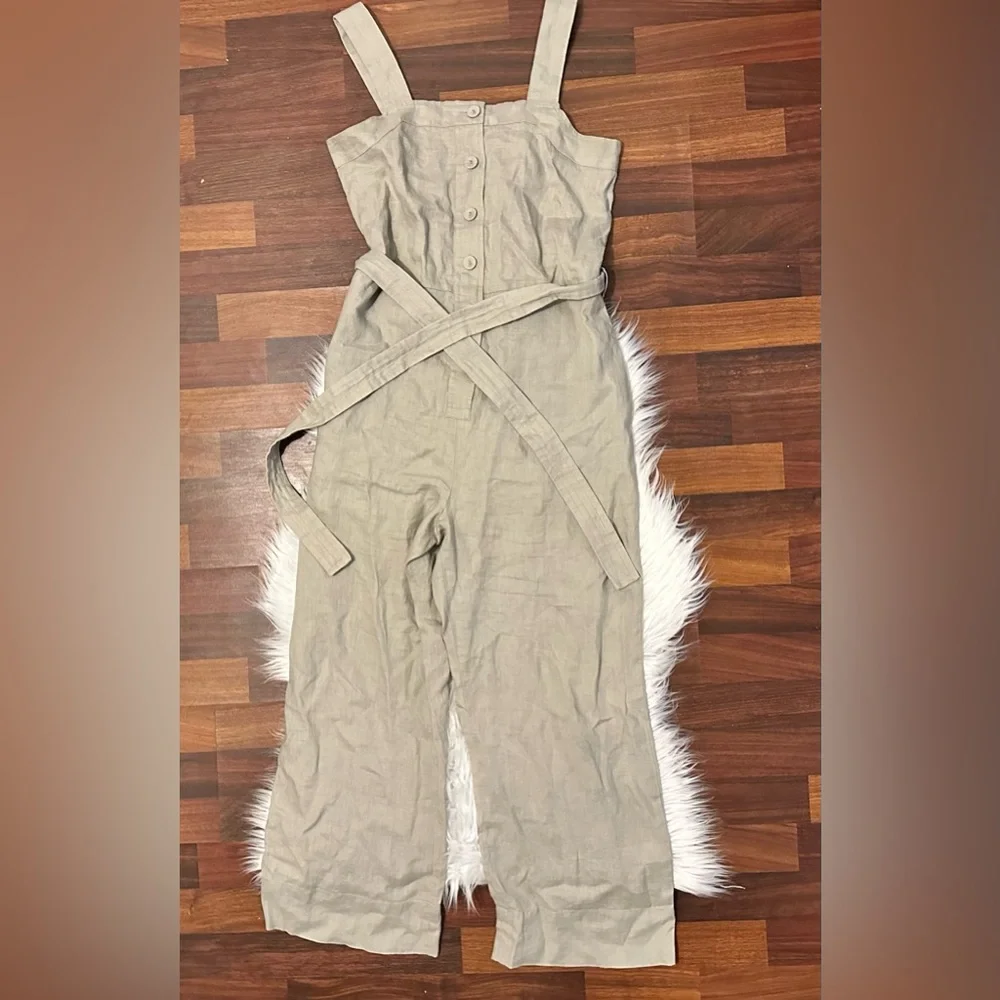 Everlane stylish versatile