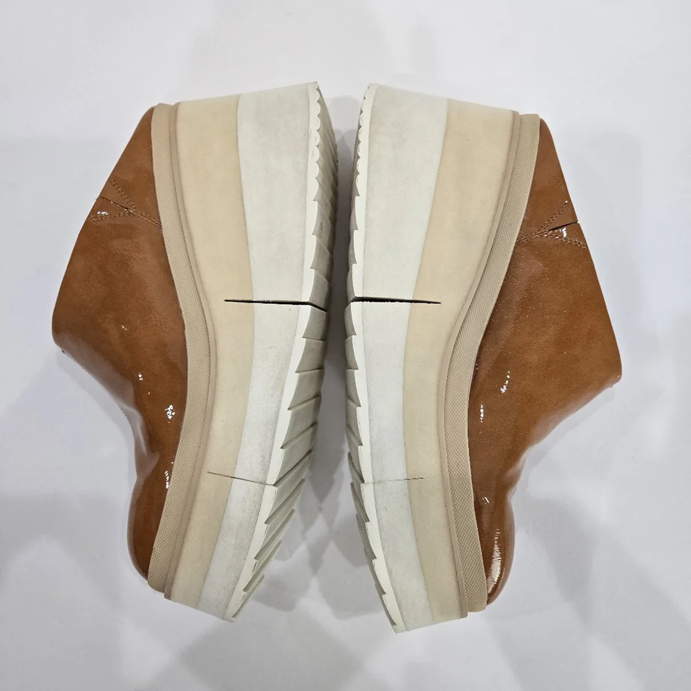 NakedFeet brand nakefeet