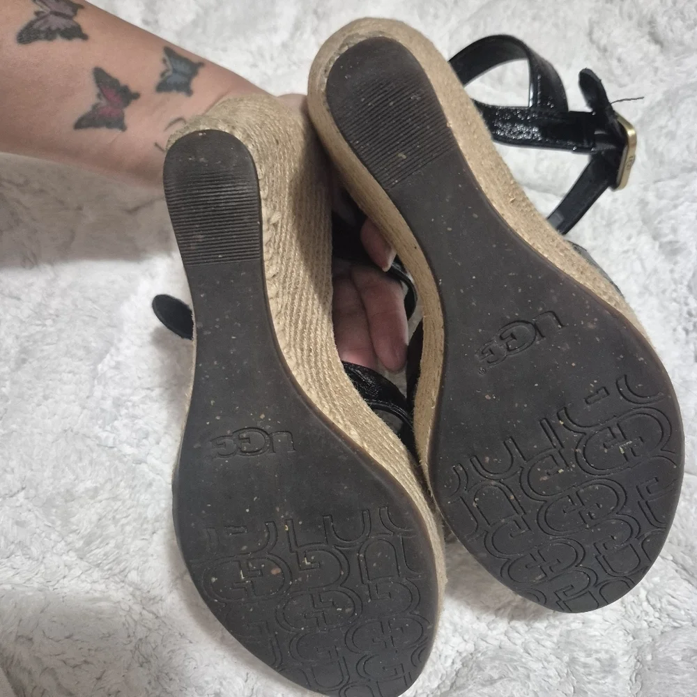 UGG step out