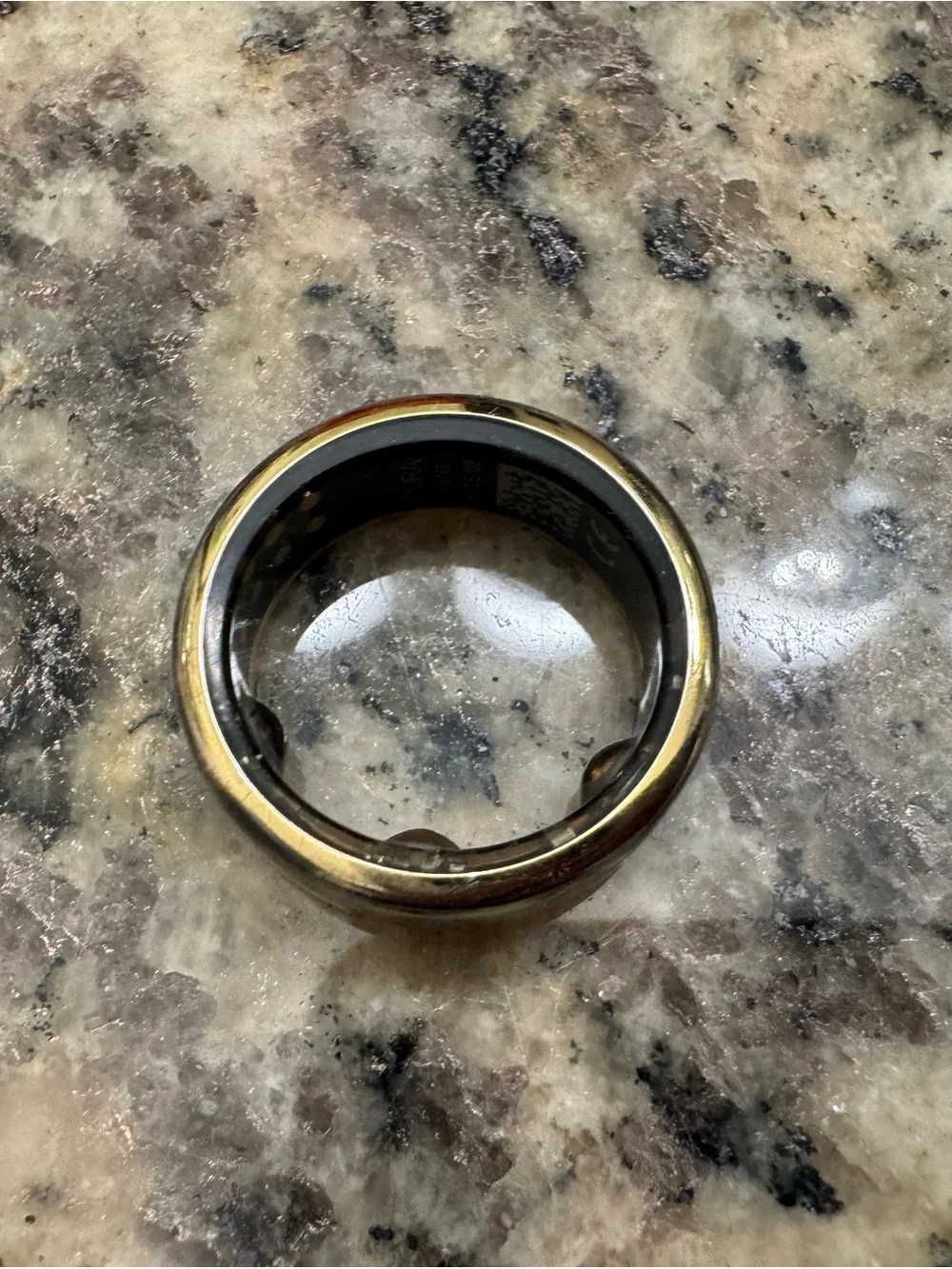 Oura magnetic charging