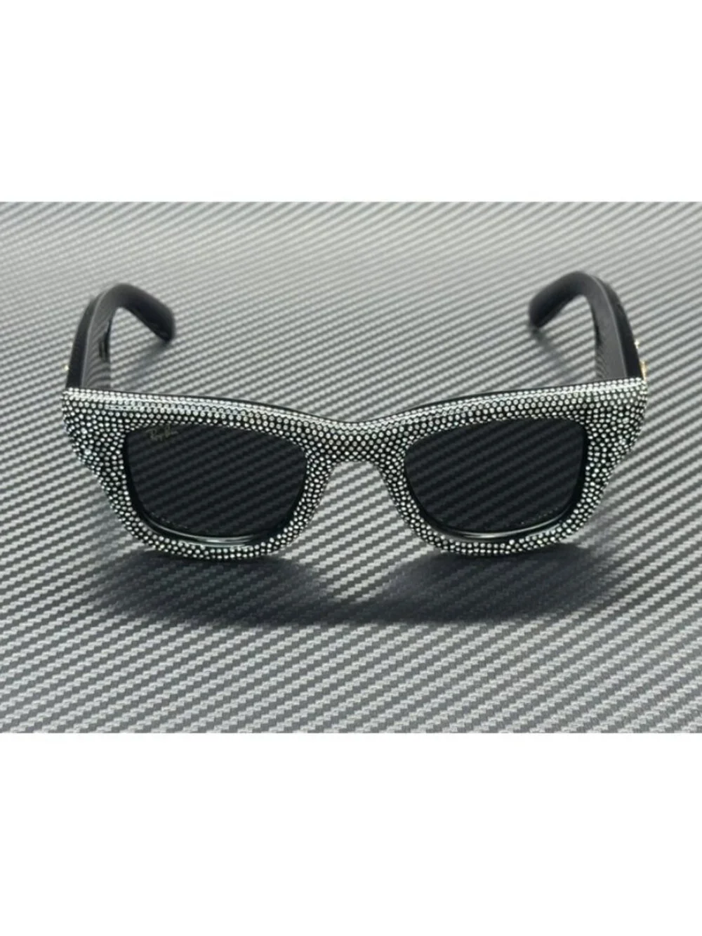 Ray-Ban new tags