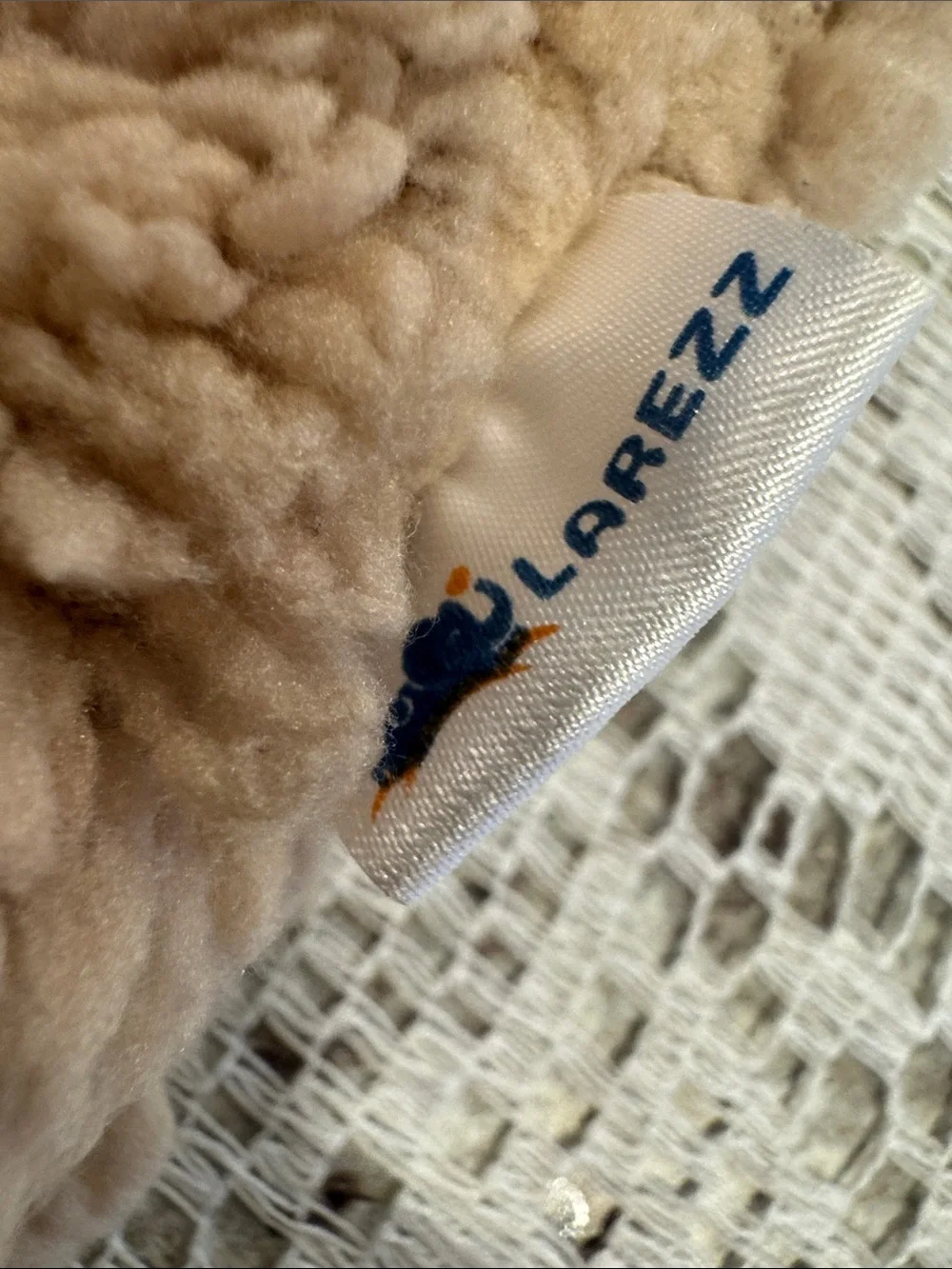 Larezz plush bear