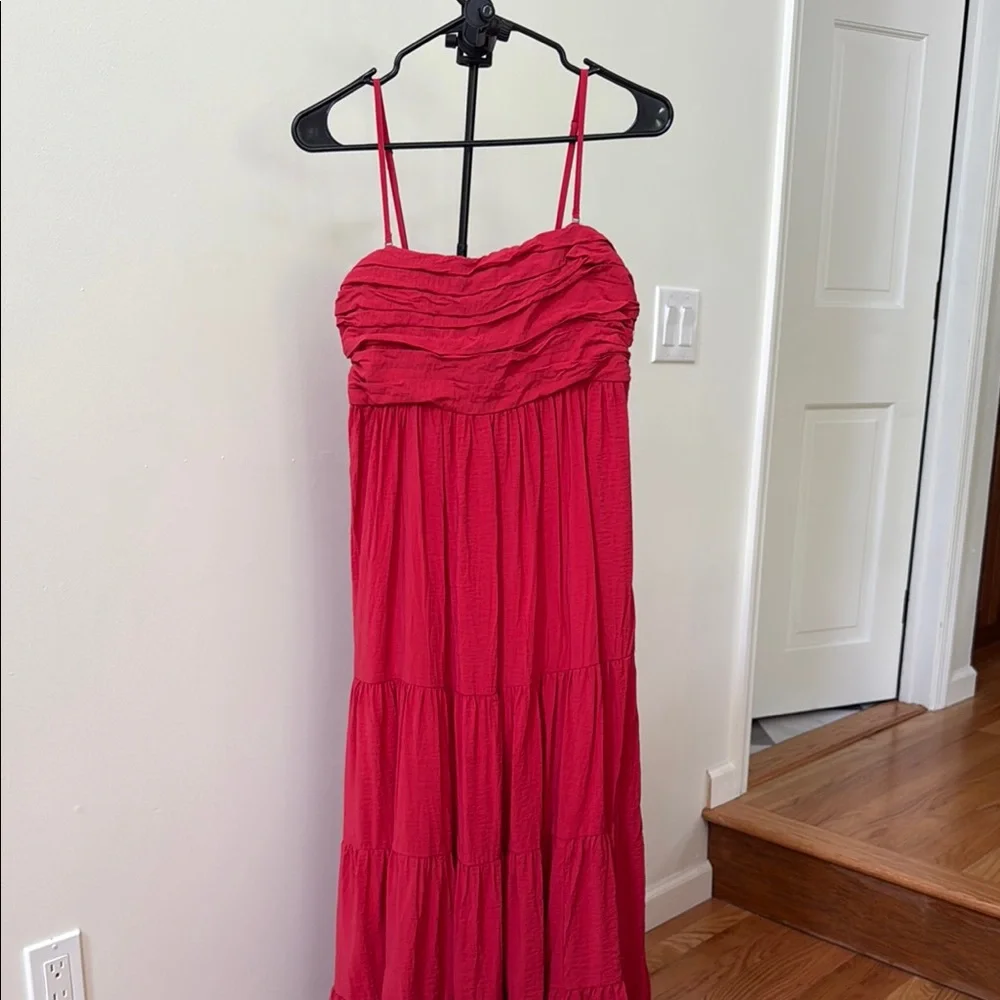 Abercrombie & Fitch lightweight tiered
