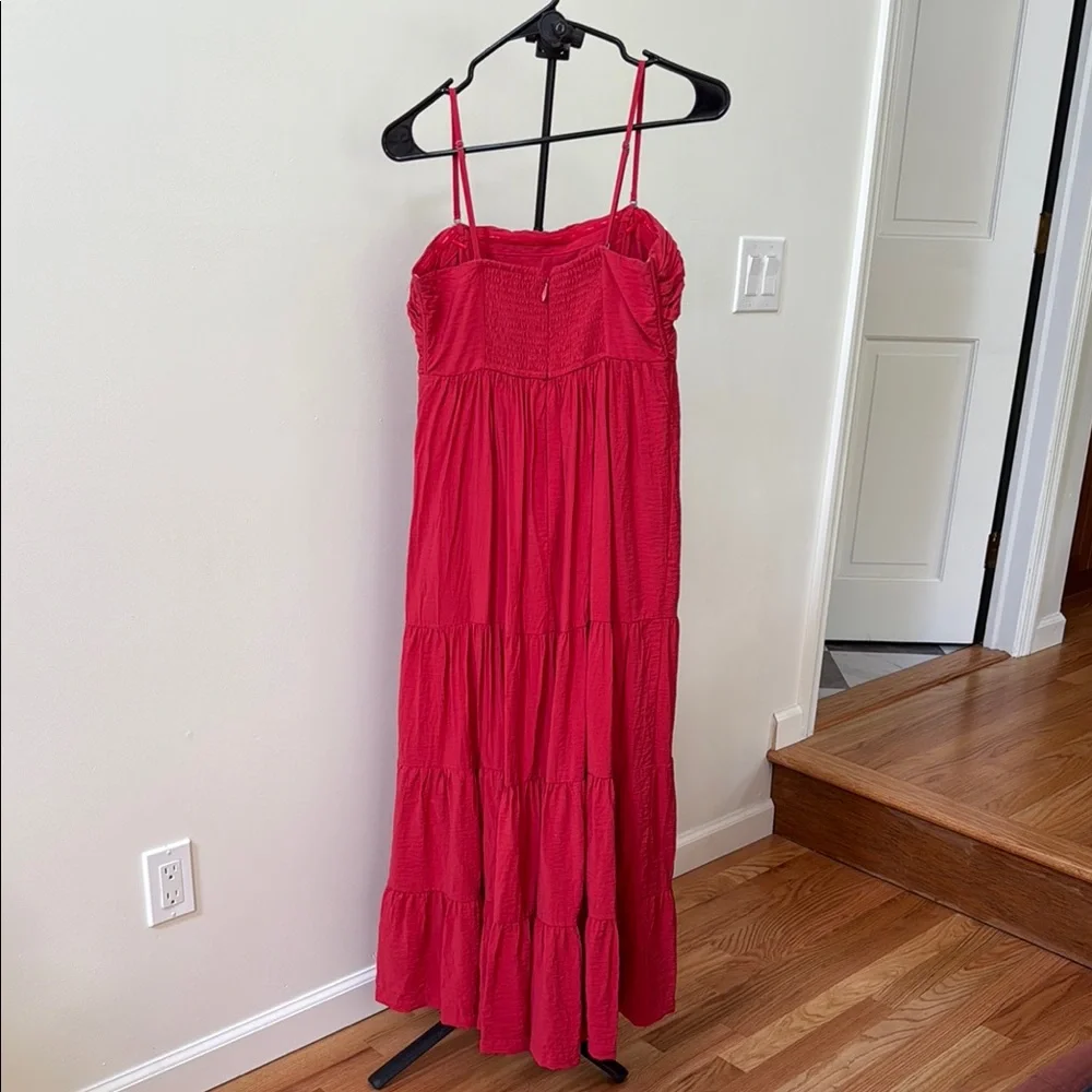 Abercrombie & Fitch lightweight tiered