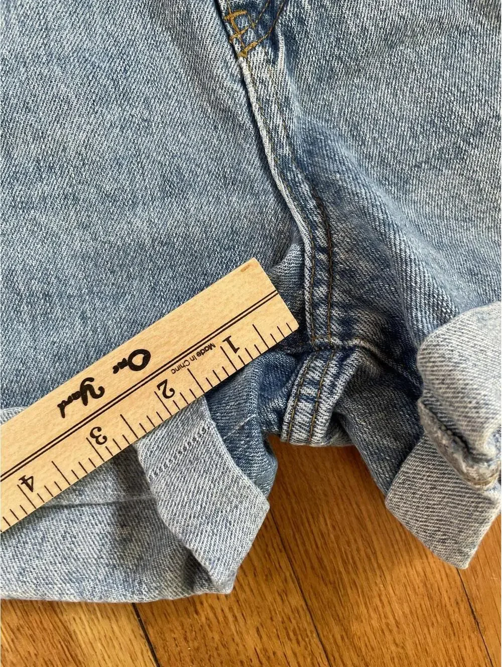 BDG Mom Jean Denim Short Size 25 Medium Wash Casual Beach Festival Summer