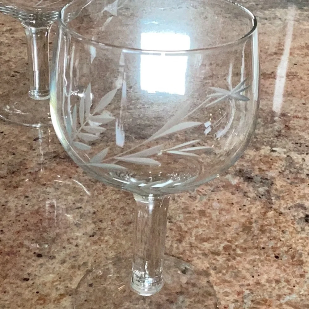 N/A vintage etched