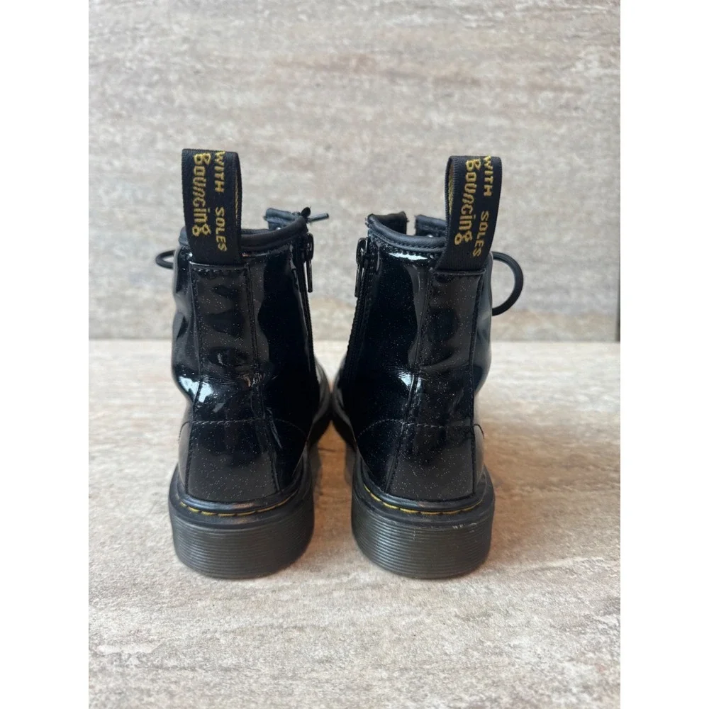 Dr. Martens this product