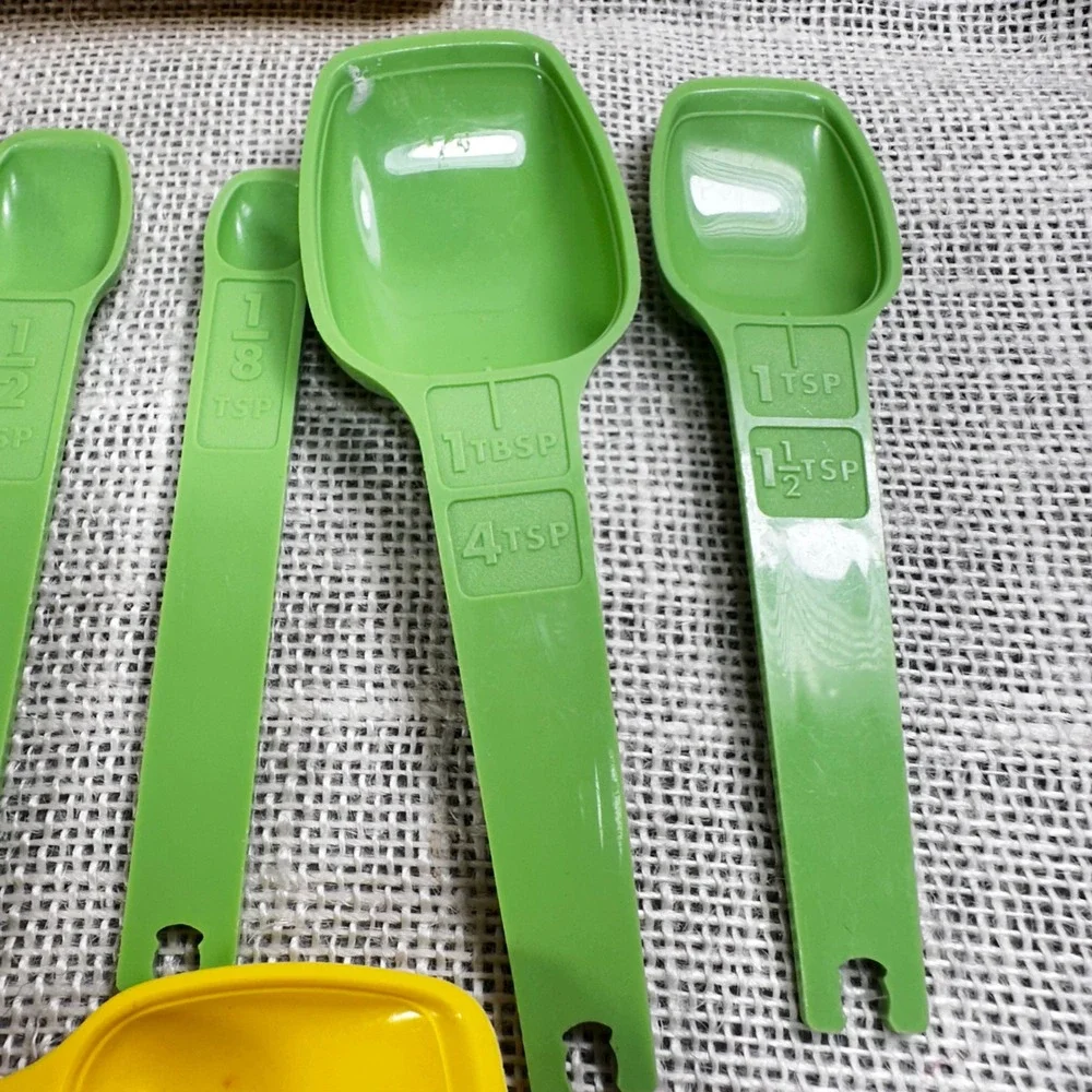 Tupperware vintage kitchen