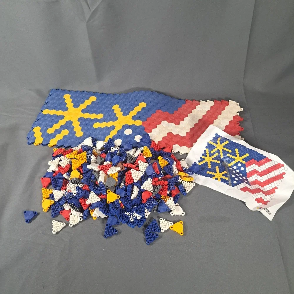 Hexabits‎ Building Toy Set Interlocking Hexagon Tiles Mosaic Art Kit STEM Toy