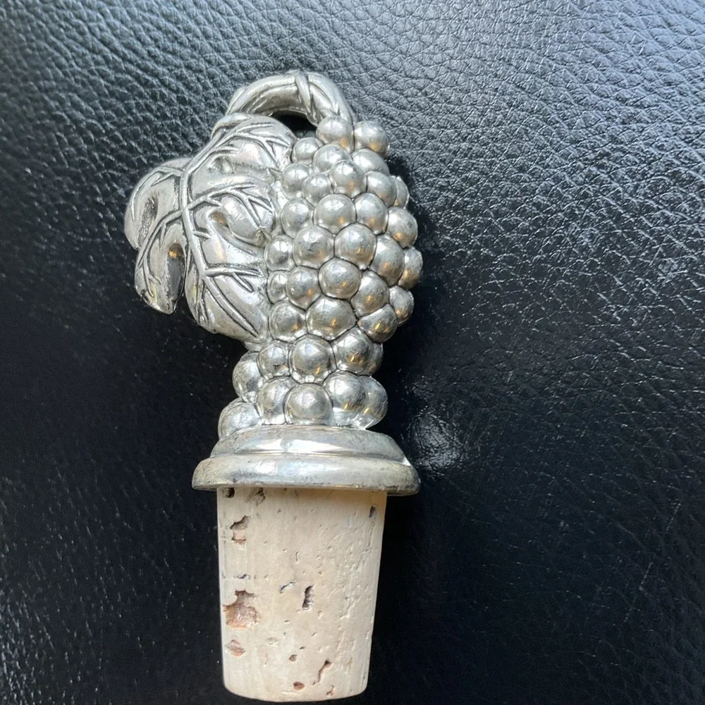 Vintage‎ Cork Bottle Stopper topper Ornate Grape Leaf beautiful MCM HTF Pewter
