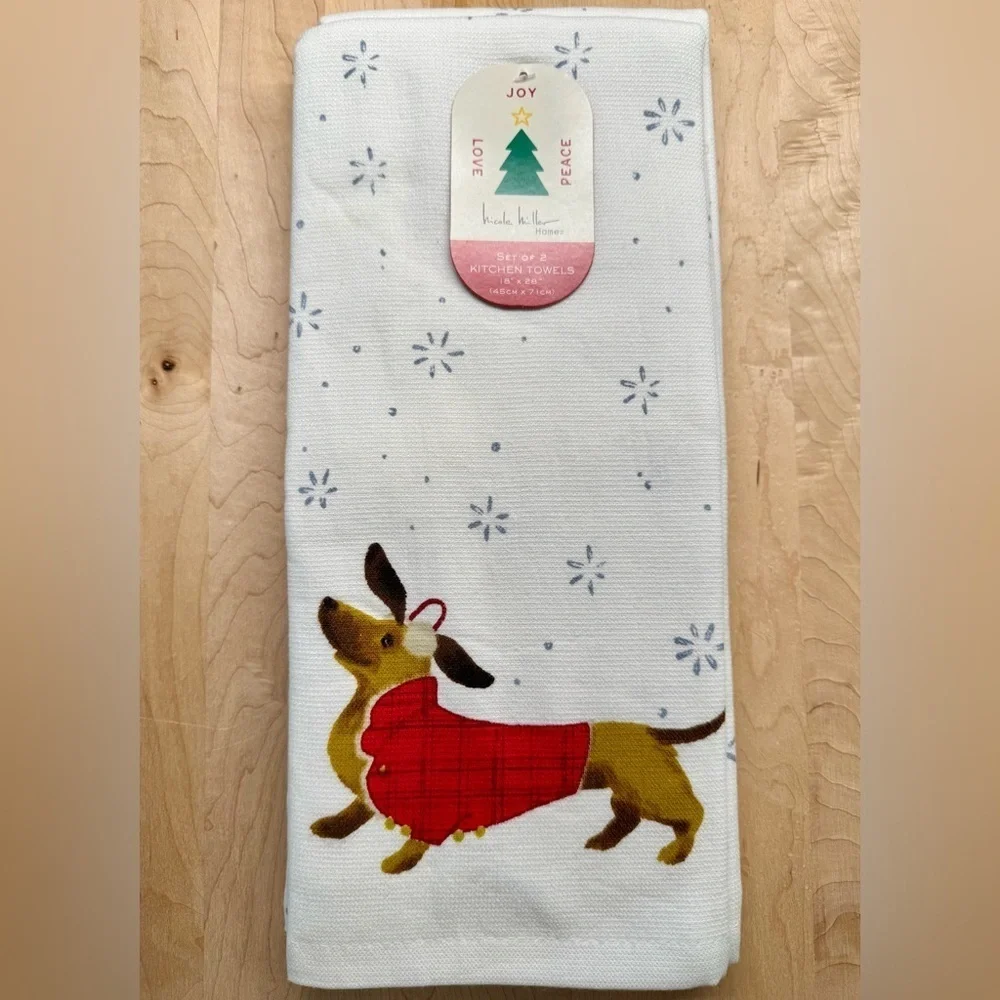 Nicole Miller towels feature