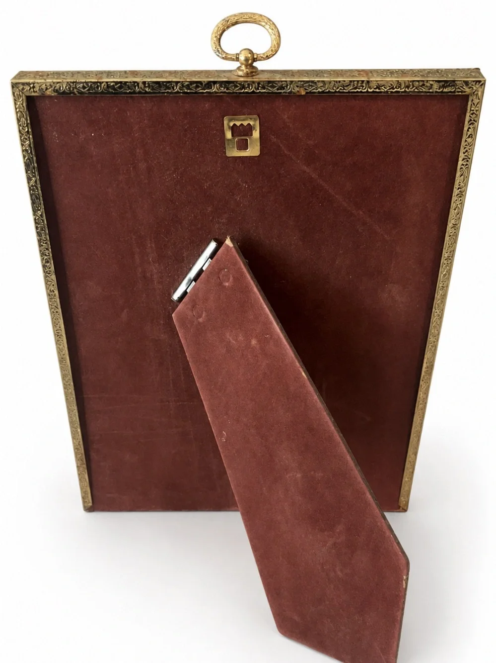 Vintage Ornate Gold Tone 8 x 10 Easel Back Picture Frame