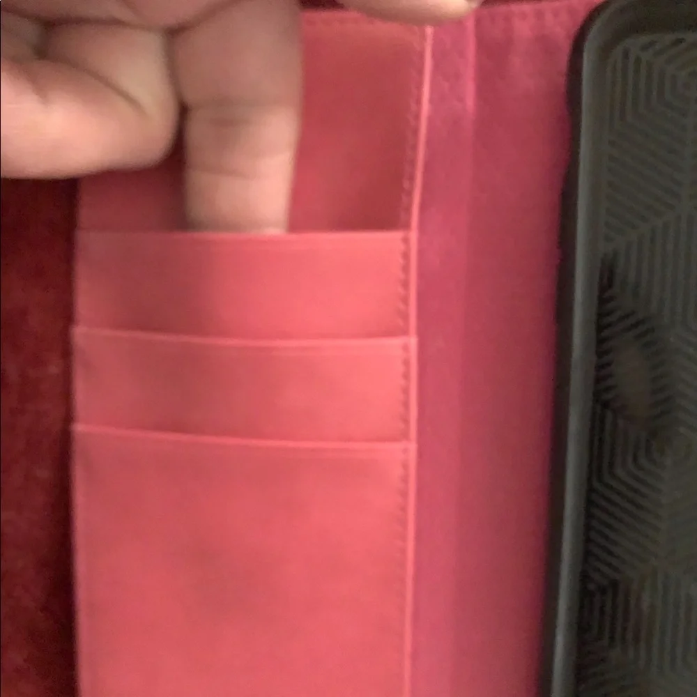 N/A red leather