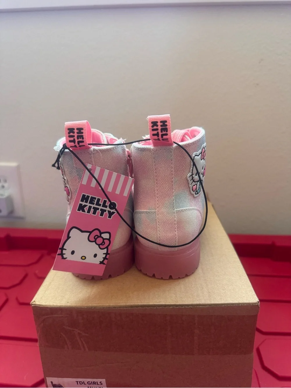 Hello Kitty nwt hello