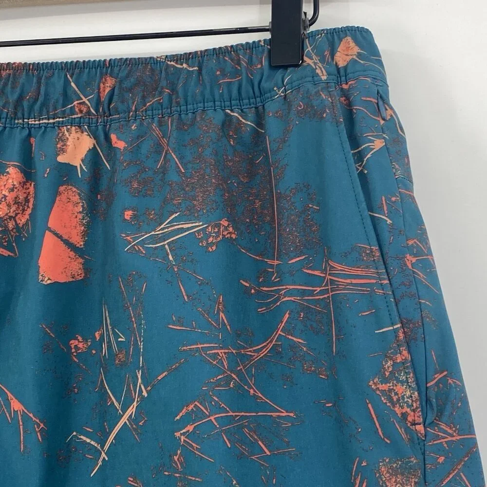 The North Face Men's Size Large Wander Shorts Teal Orange