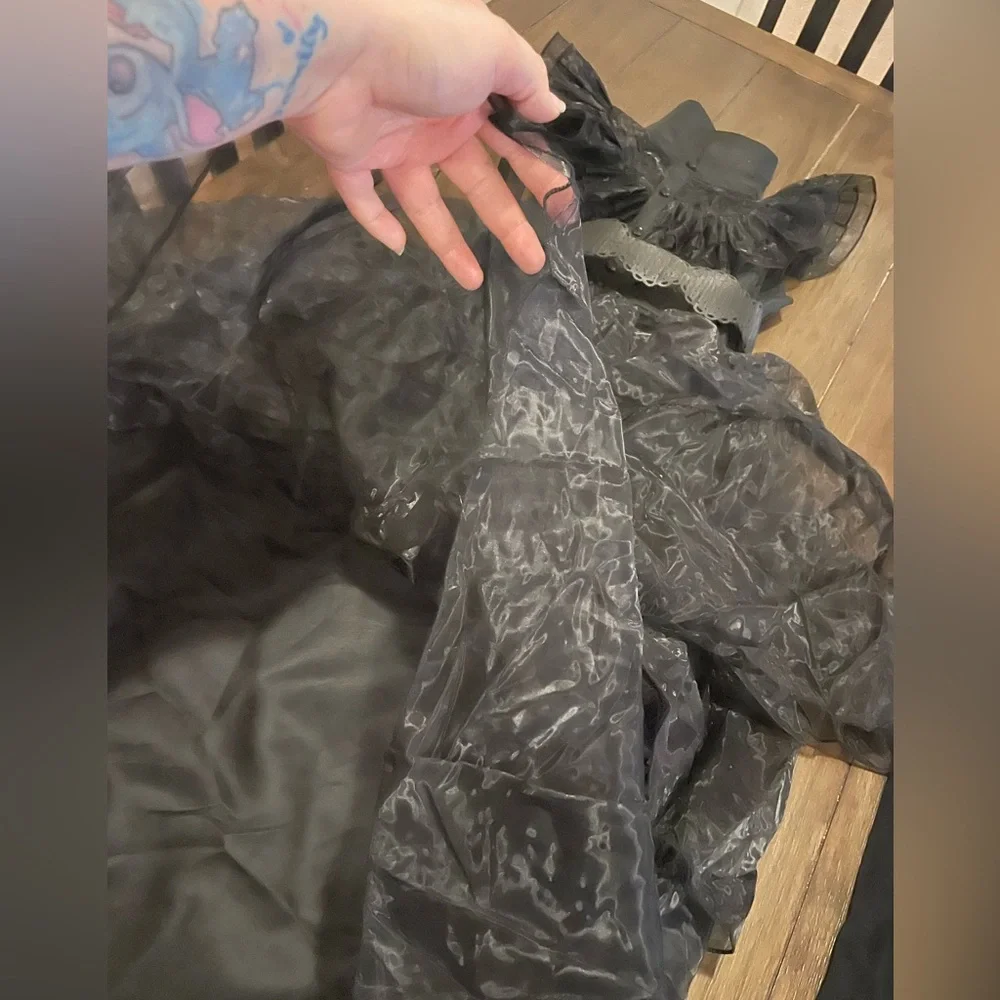 Amazon dramatic black