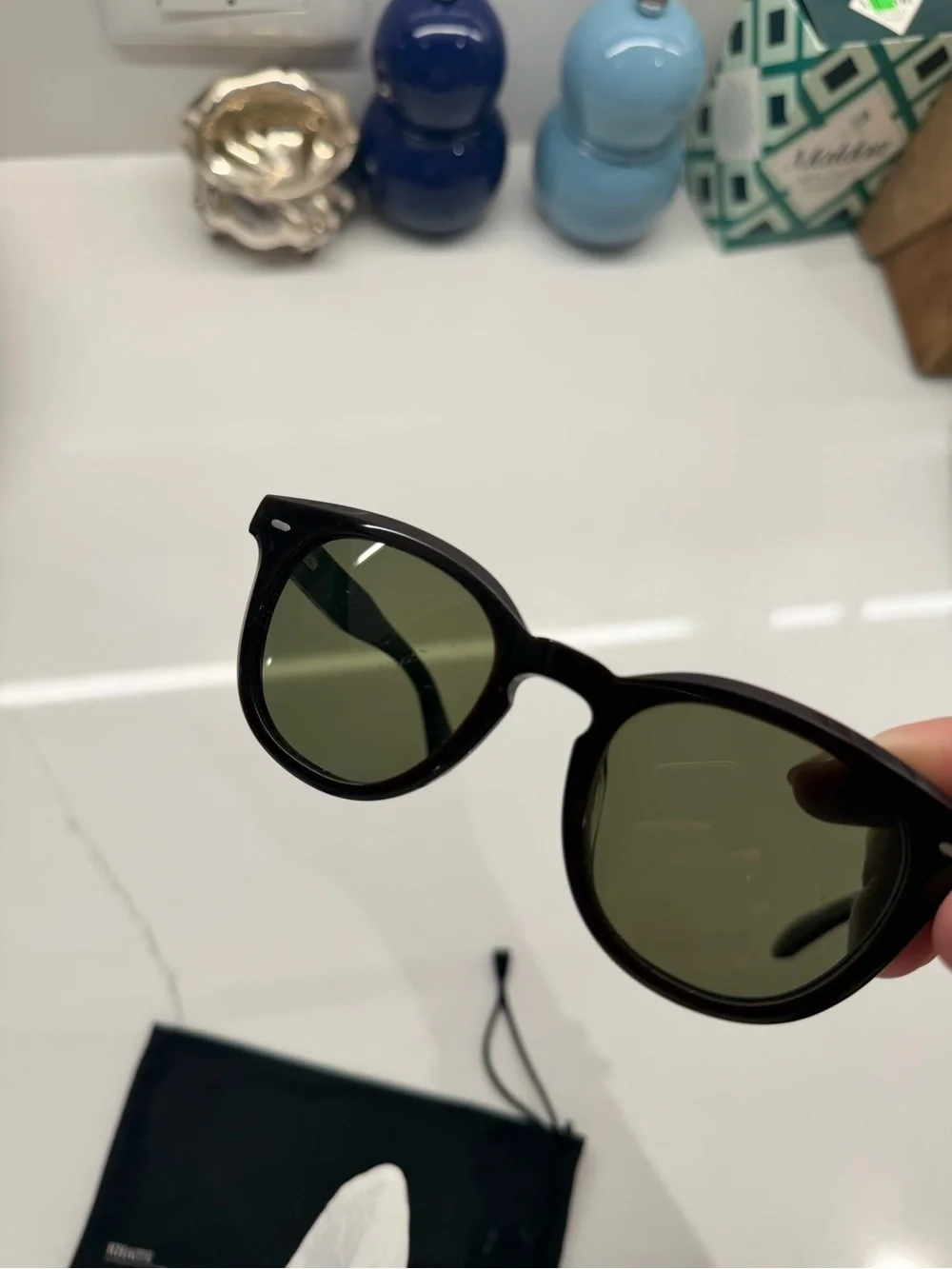 Oliver Peoples great lots