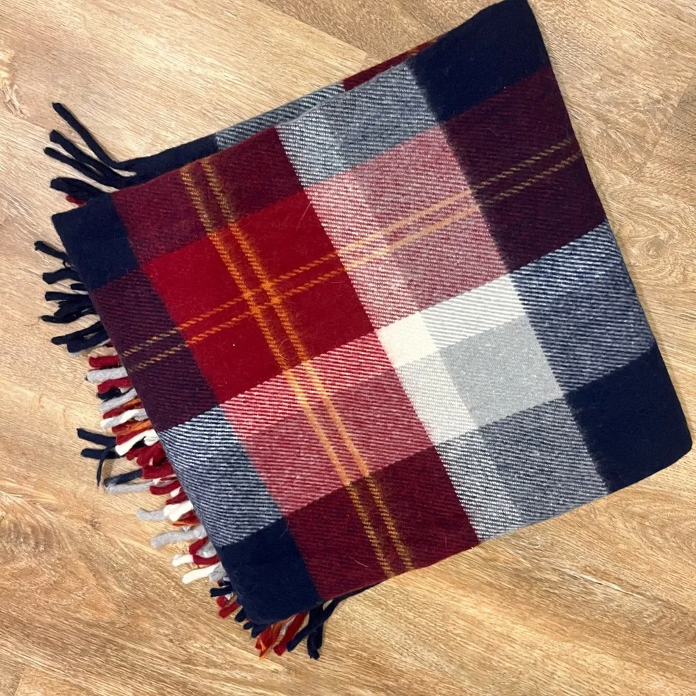 Faribo acrylic plaid