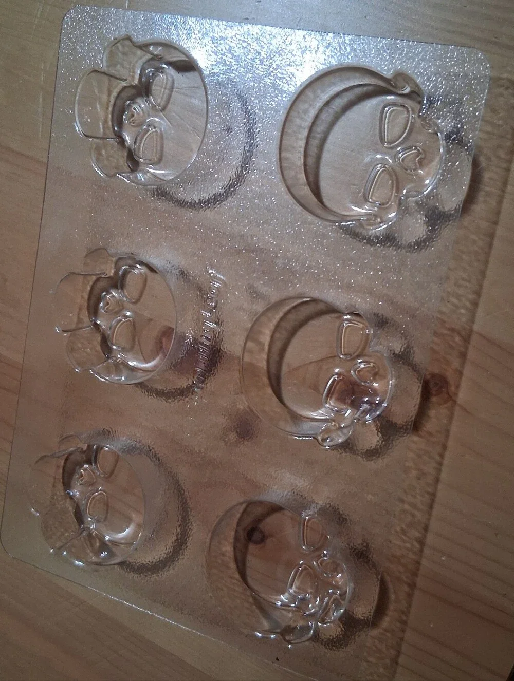 spinning leaf mold chocolate